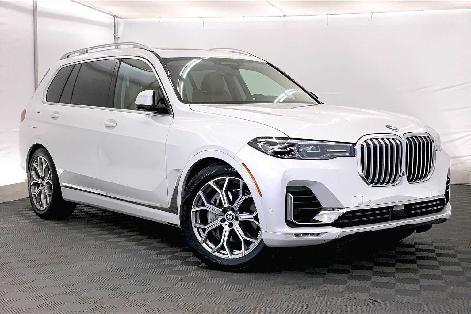 Thumbnail: 2021 BMW X7 - 21