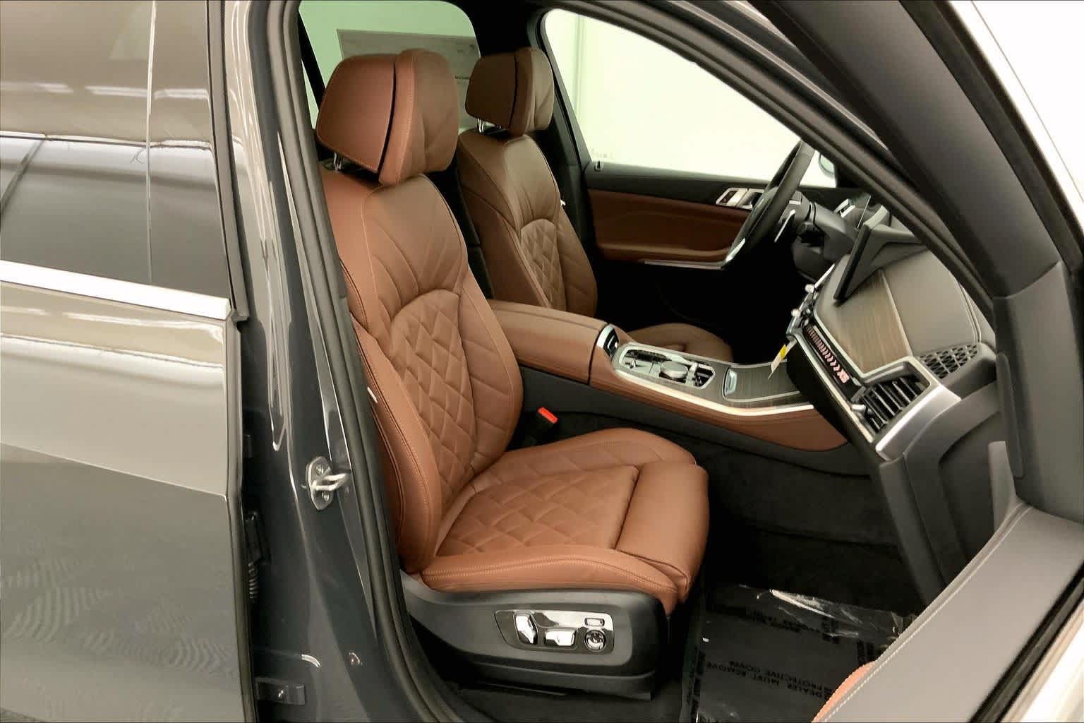 Thumbnail: 2026 BMW X5 - 14