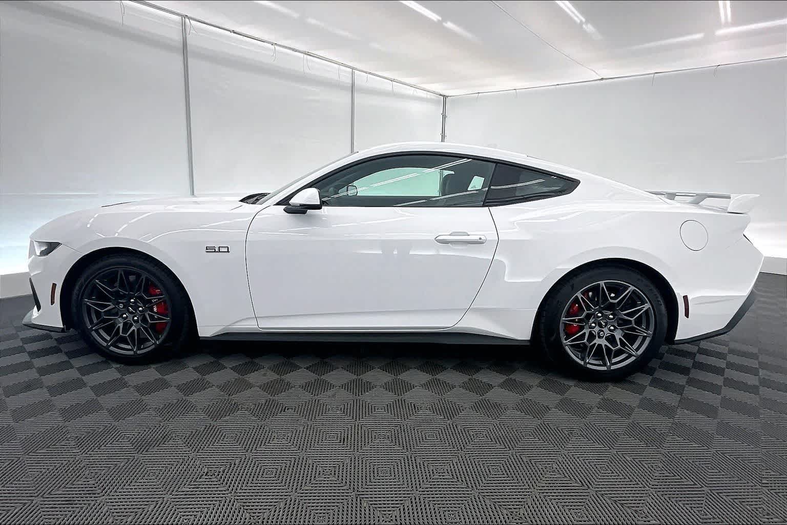 Thumbnail: 2025 Ford Mustang - 3