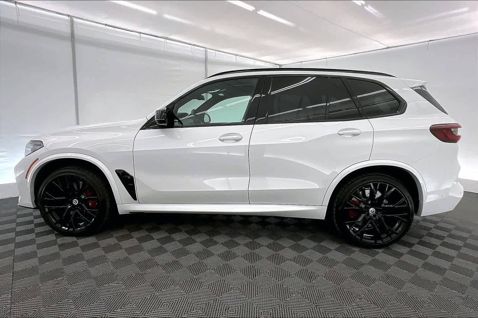 Thumbnail: 2022 BMW X5 - 3