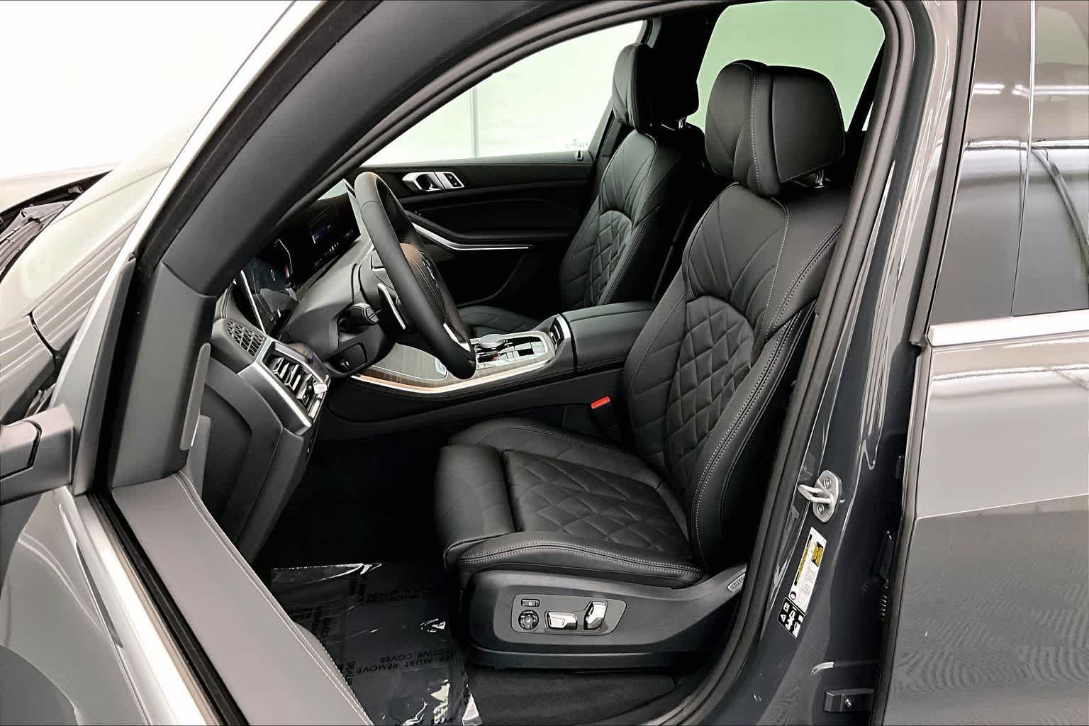 Thumbnail: 2026 BMW X5 - 11