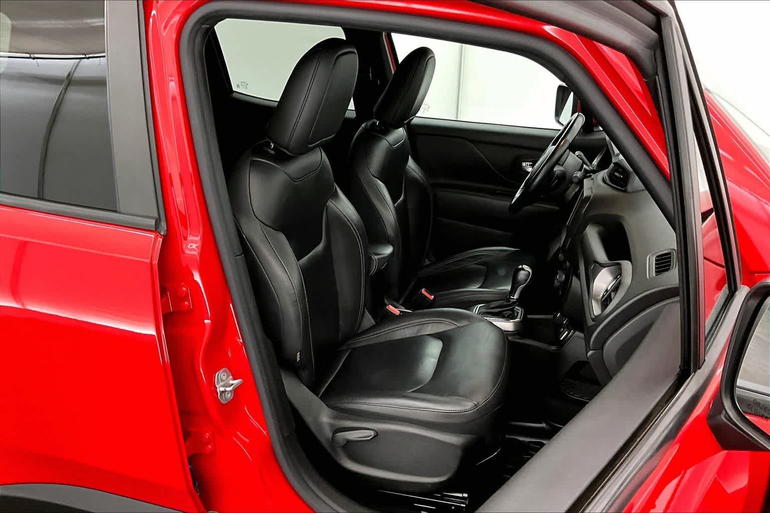 Thumbnail: 2020 Jeep Renegade - 13