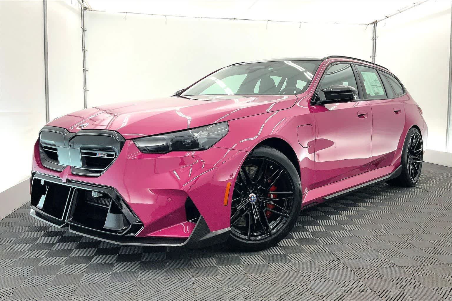 Thumbnail: 2026 BMW M5 - 1