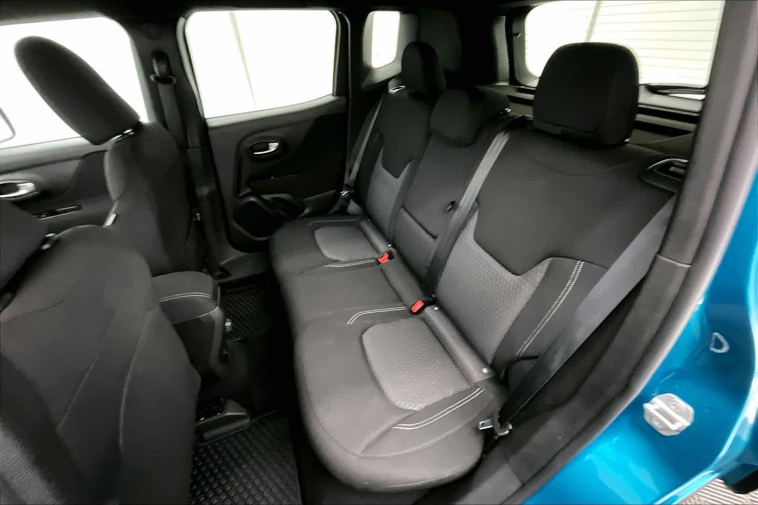 Thumbnail: 2021 Jeep Renegade - 29