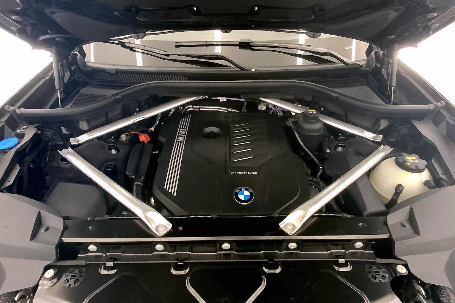 Thumbnail: 2022 BMW X7 - 9