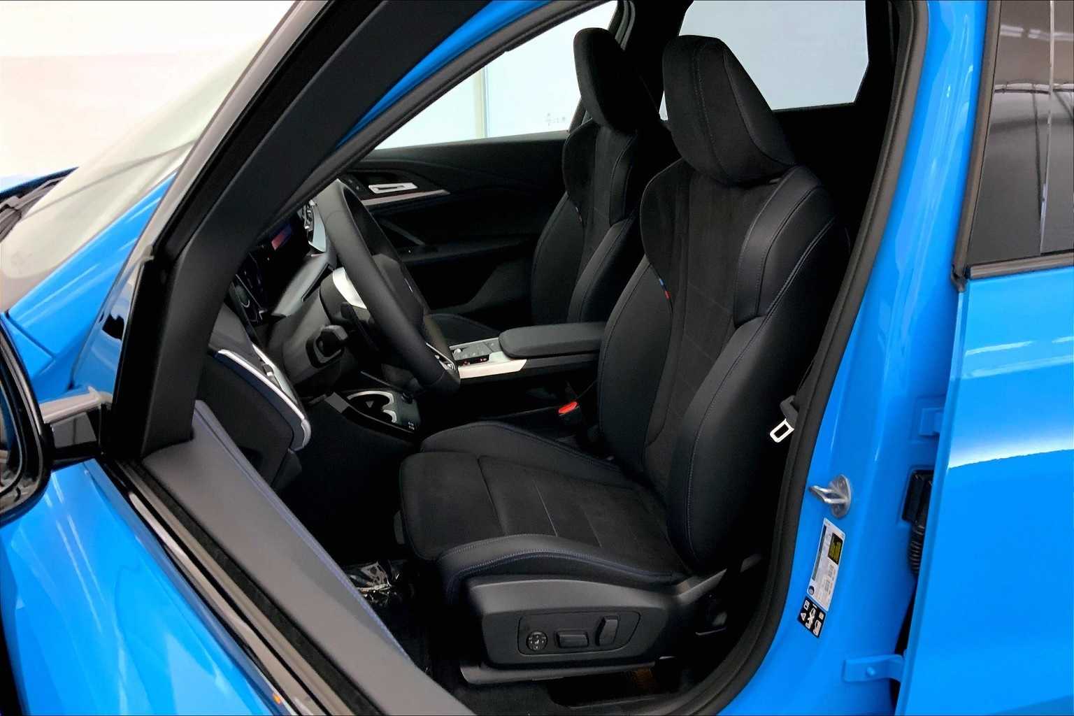 Thumbnail: 2025 BMW X1 - 11