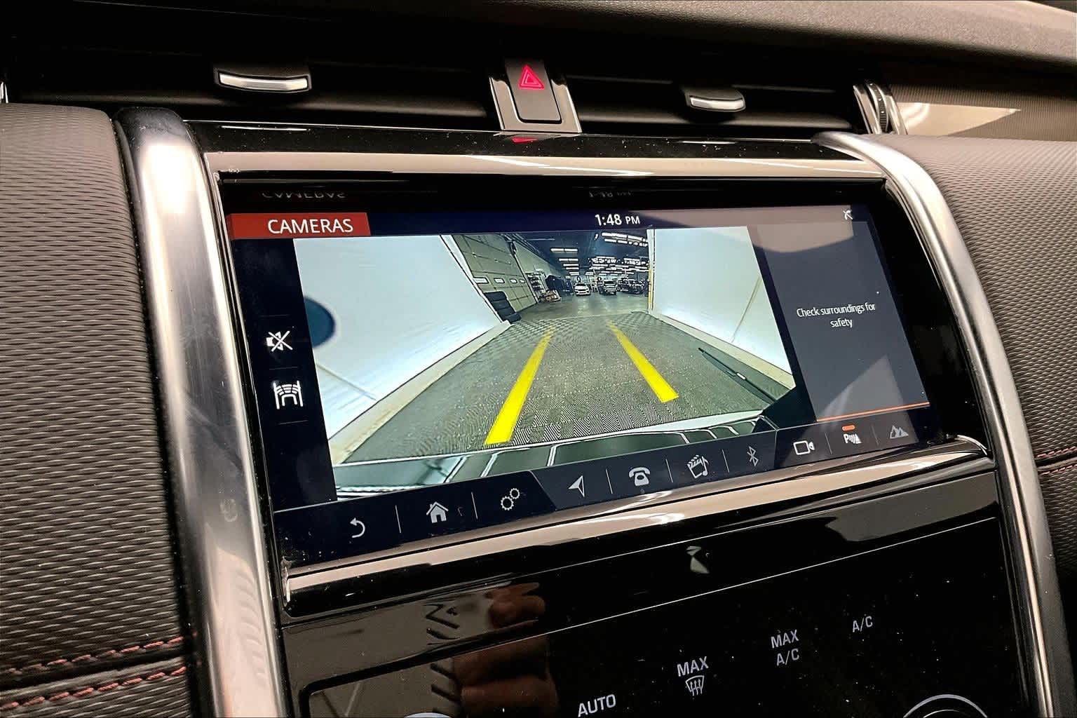 Thumbnail: 2020 Land Rover Discovery Sport - 26