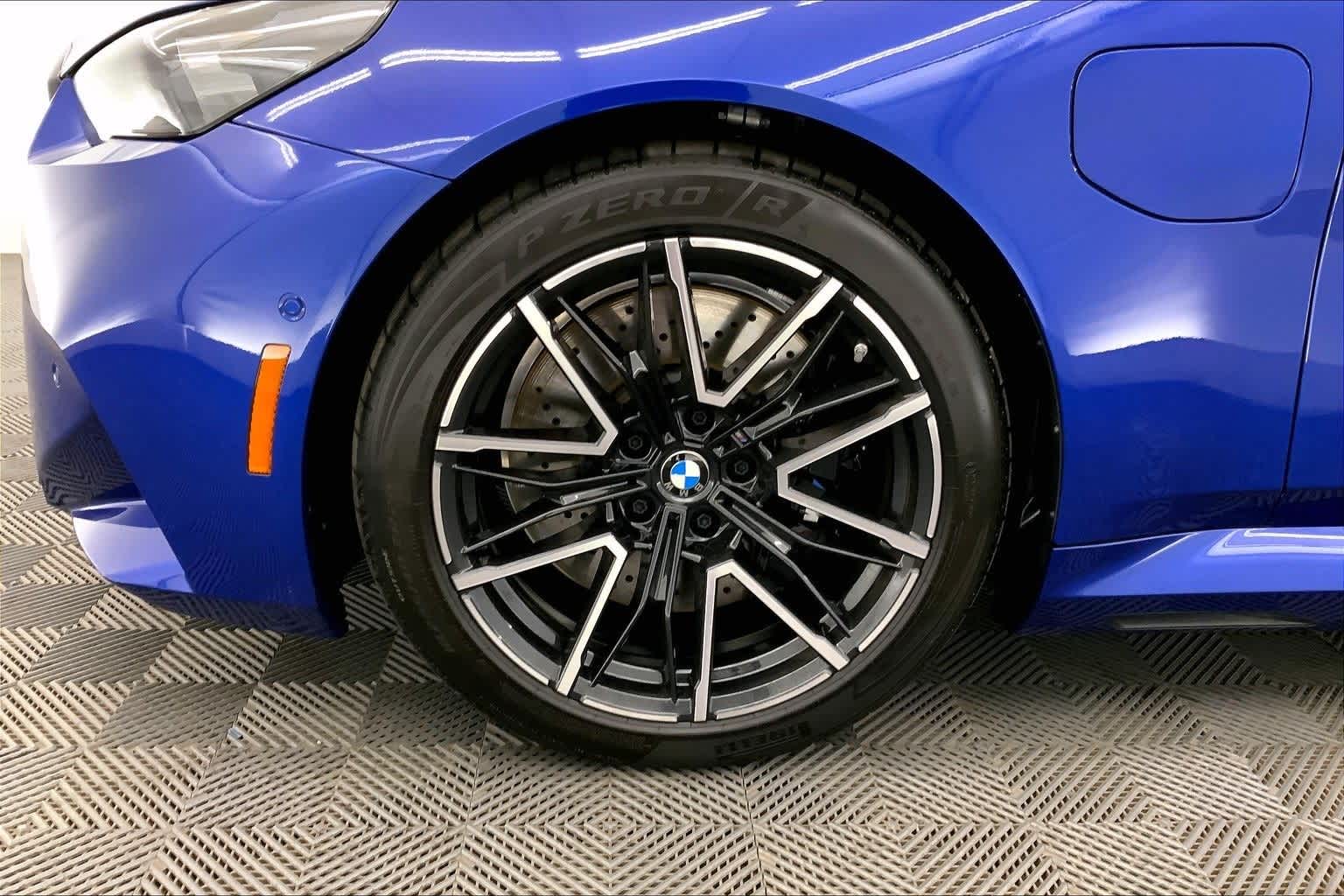 Thumbnail: 2025 BMW M5 - 8