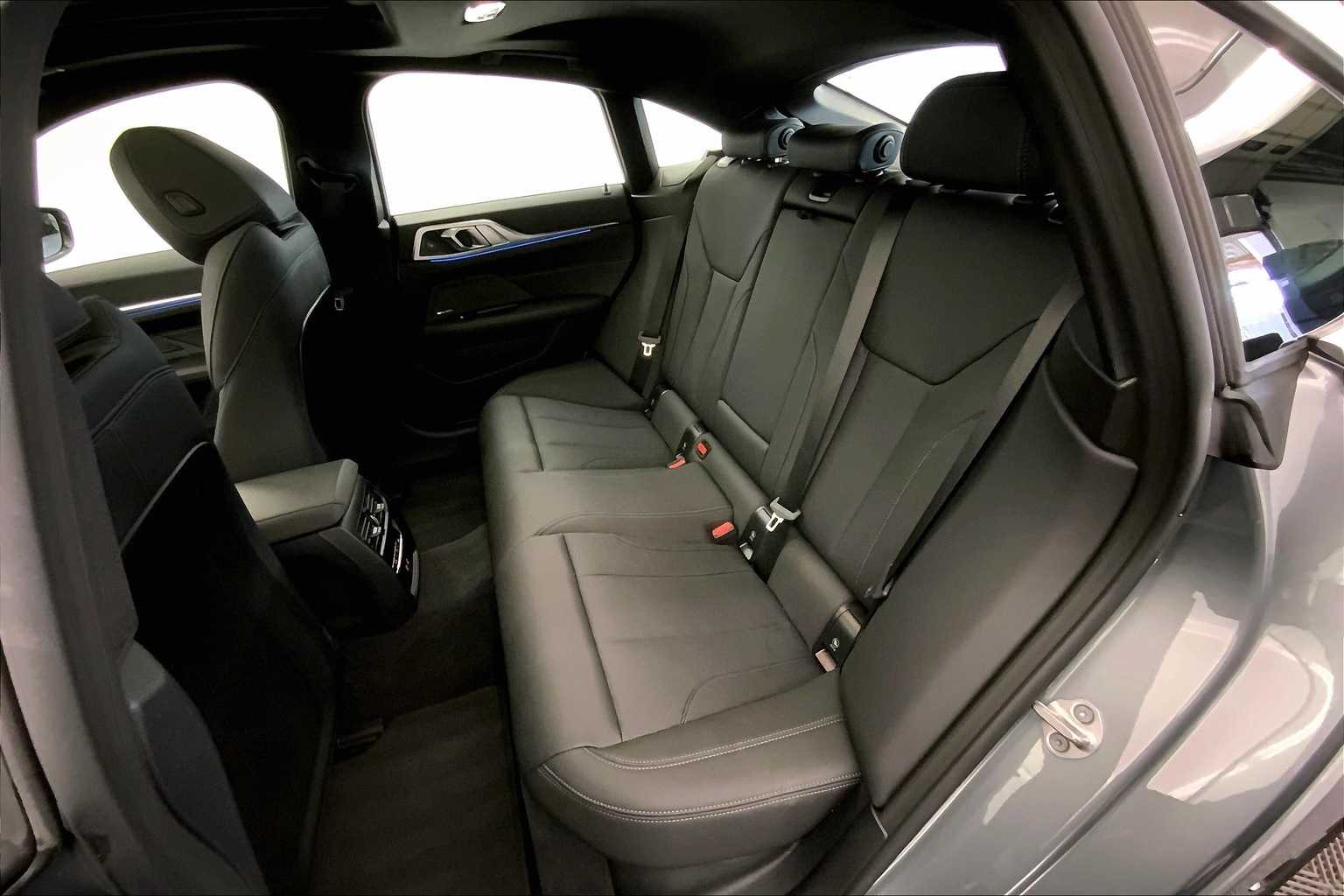 Thumbnail: 2025 BMW i4 - 29