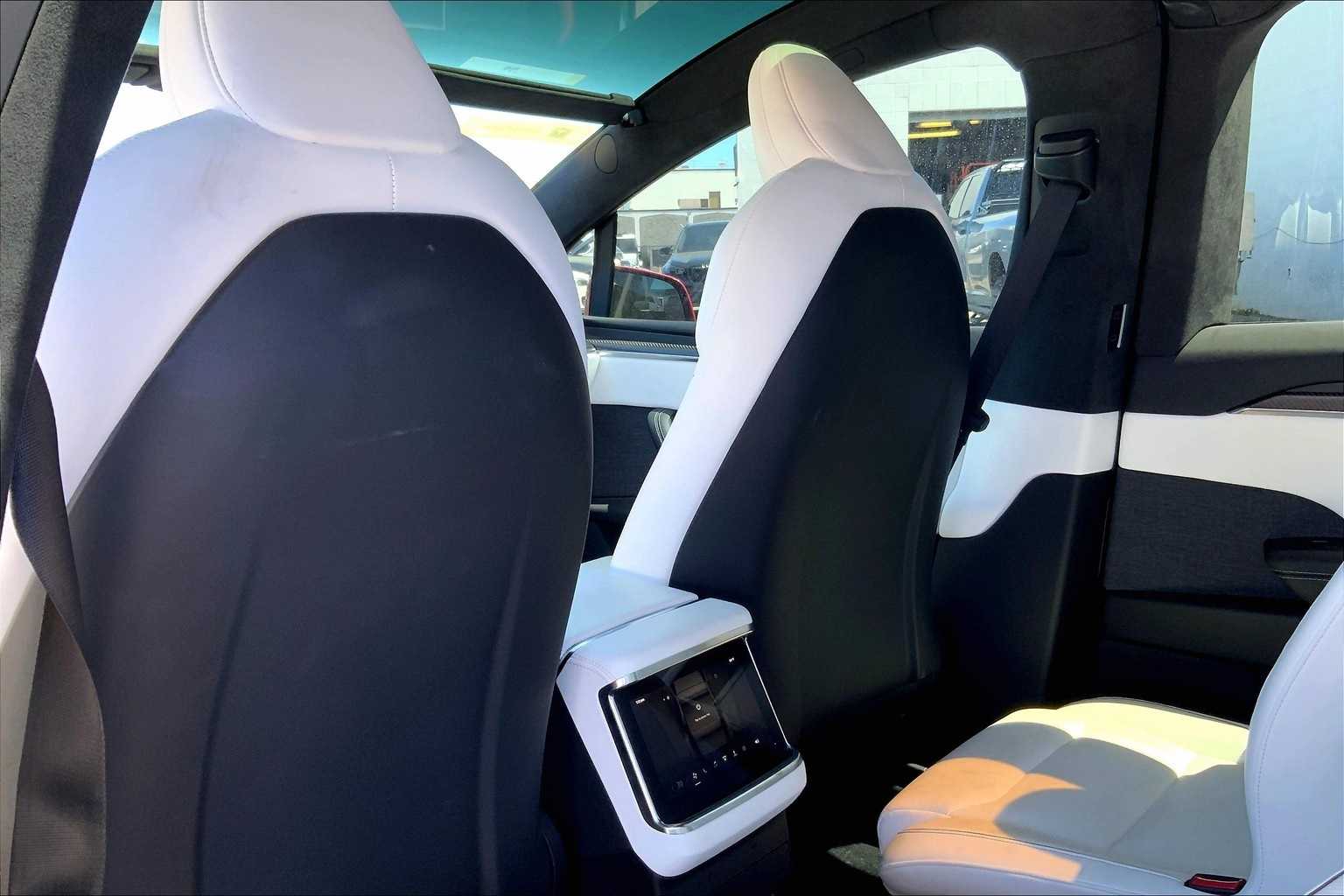 2022 Tesla Model X Plaid 12