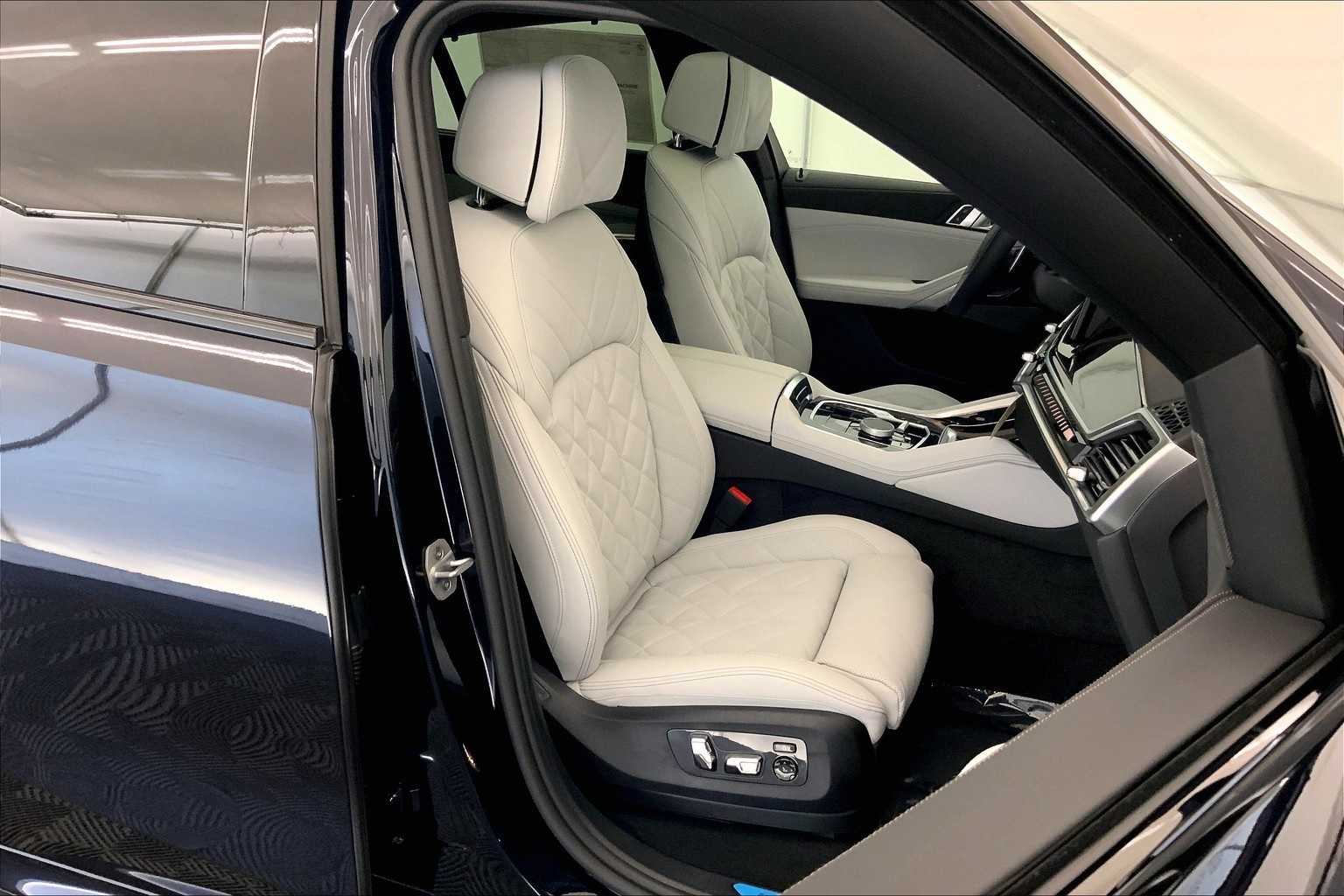 Thumbnail: 2026 BMW X6 - 14