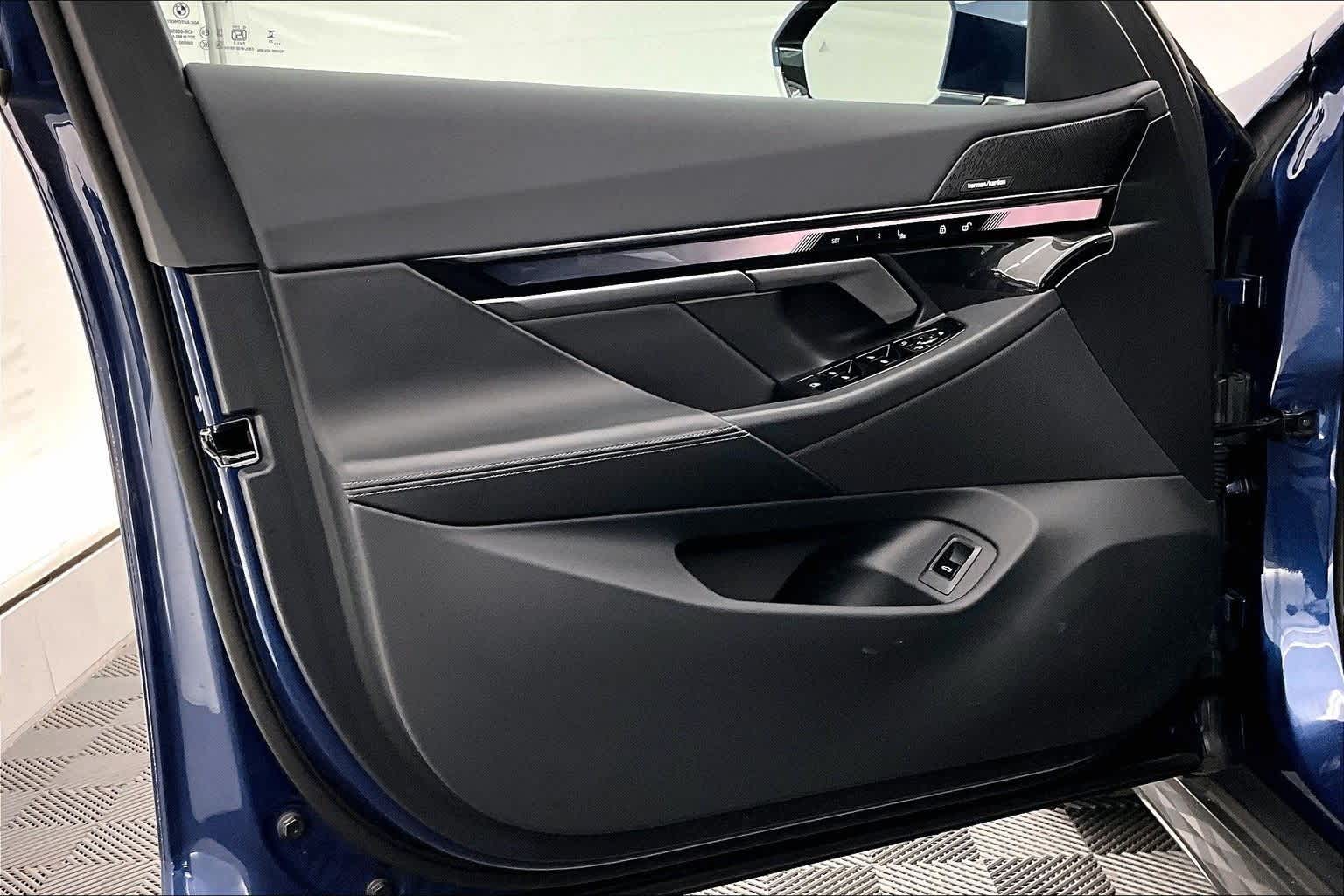 Thumbnail: 2026 BMW 5 Series - 27