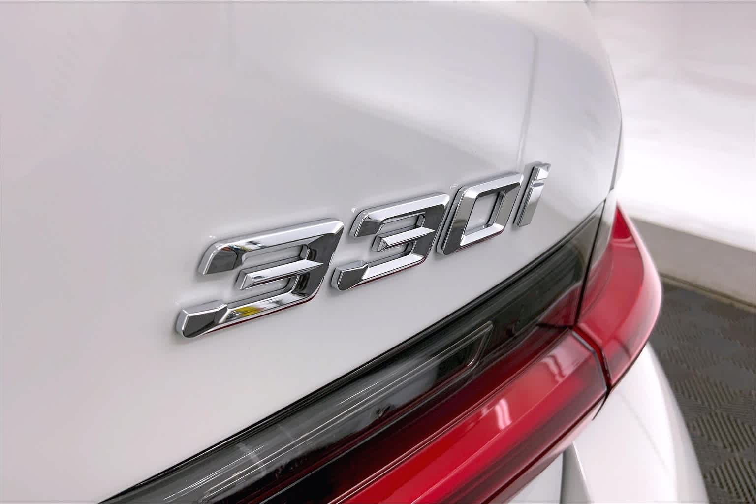 Thumbnail: 2024 BMW 3 Series - 7
