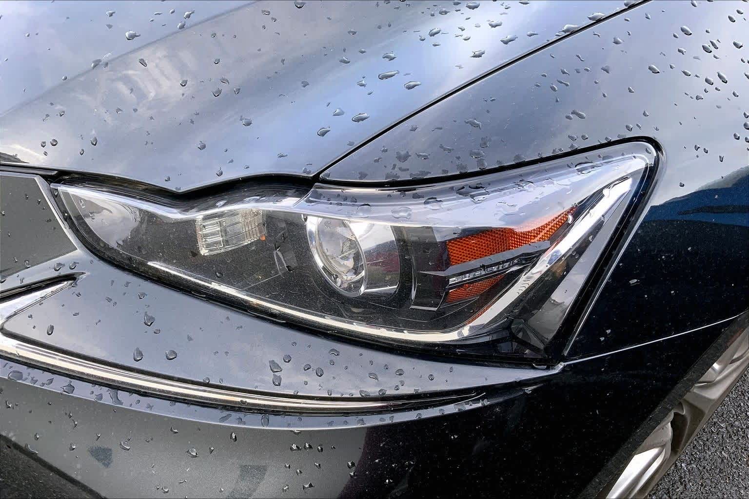 Thumbnail: 2020 Lexus IS - 14