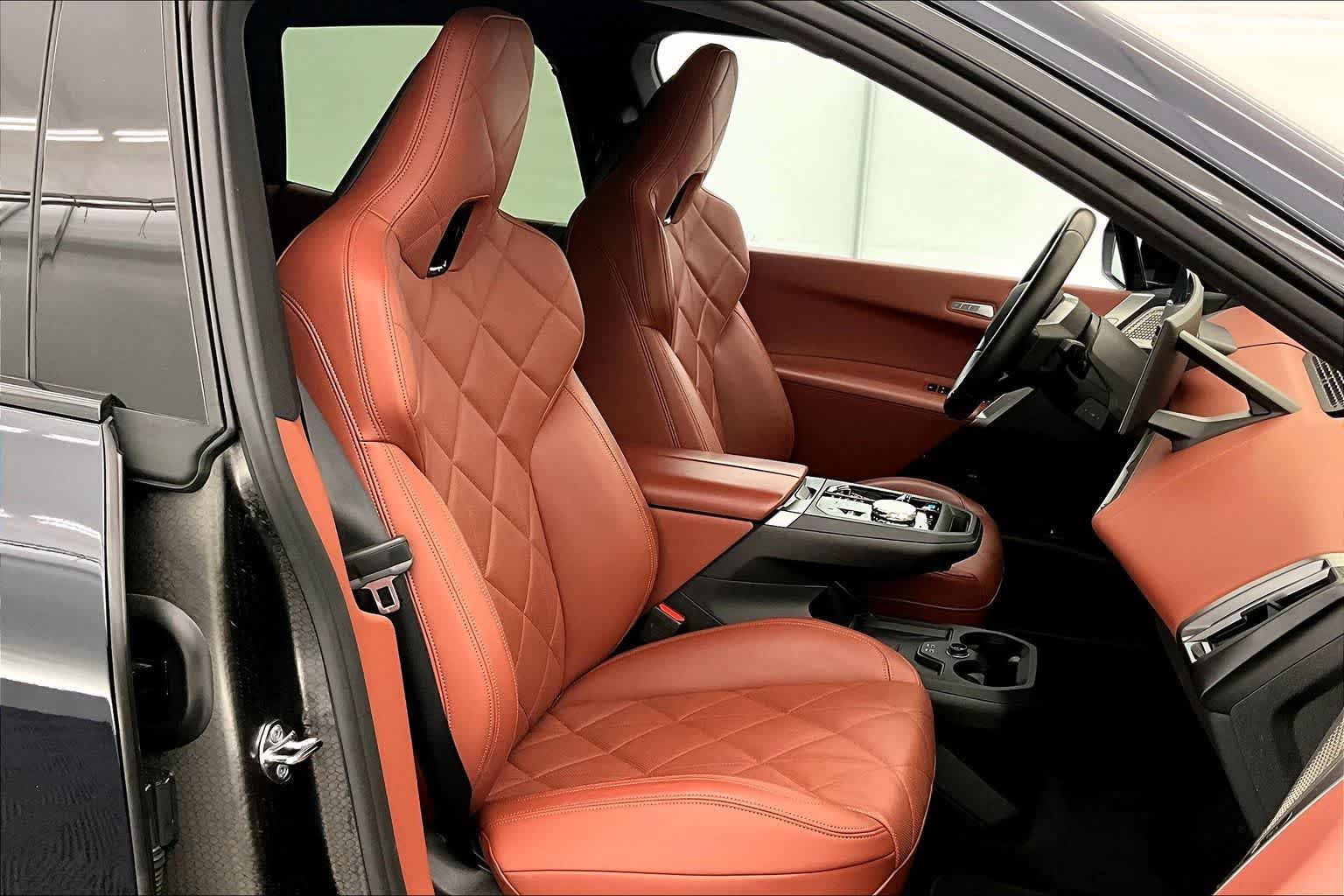 Thumbnail: 2026 BMW iX - 13