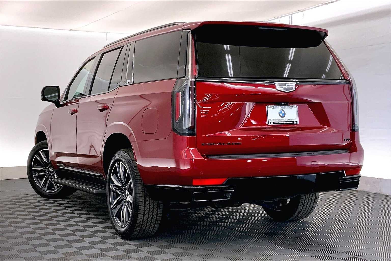 Thumbnail: 2021 Cadillac Escalade - 4