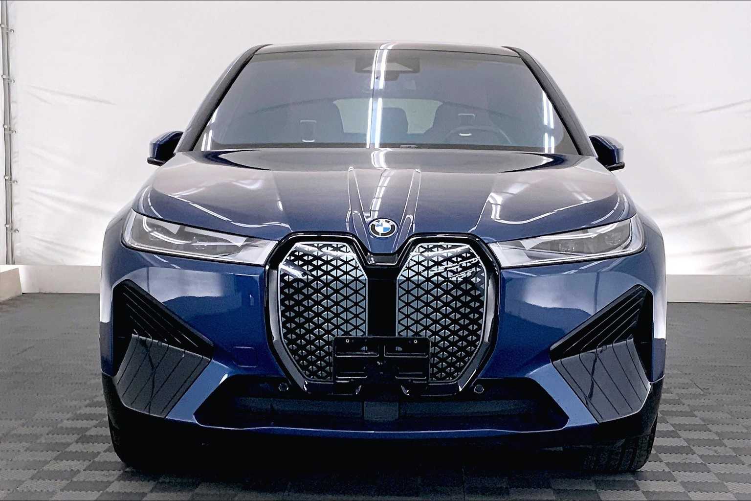 Thumbnail: 2023 BMW iX - 6