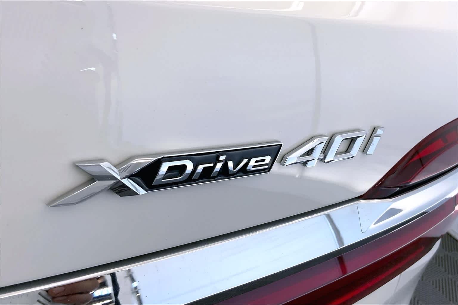 Thumbnail: 2021 BMW X7 - 7