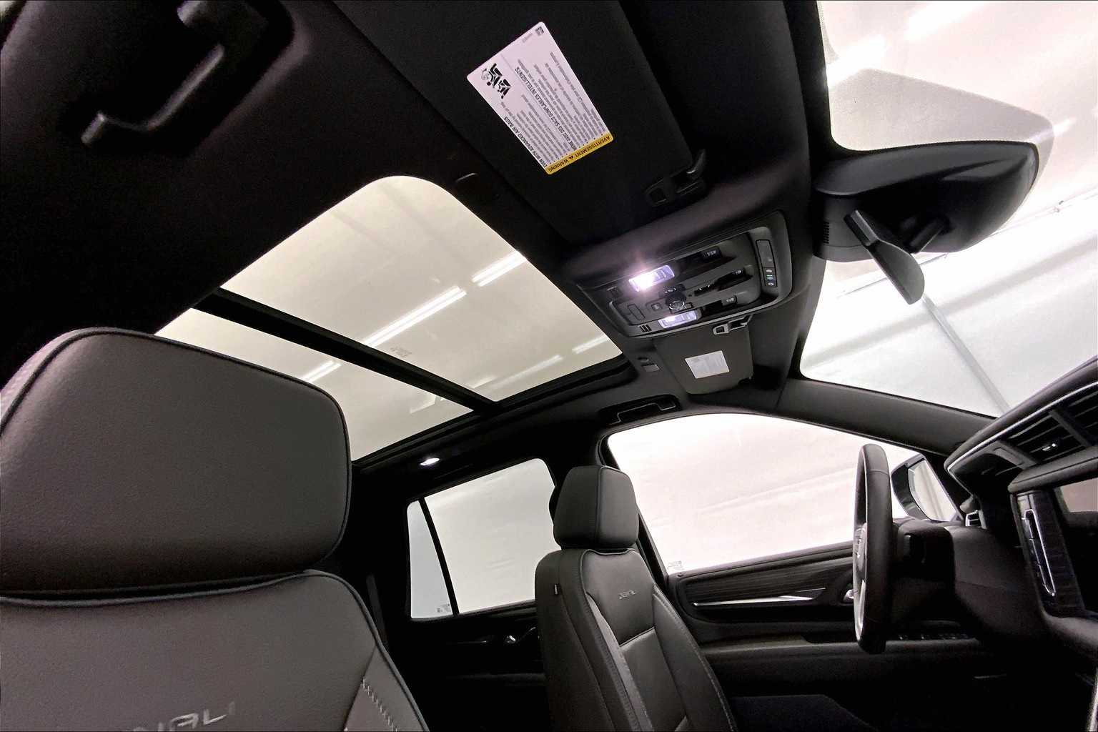 Thumbnail: 2024 GMC Yukon - 30