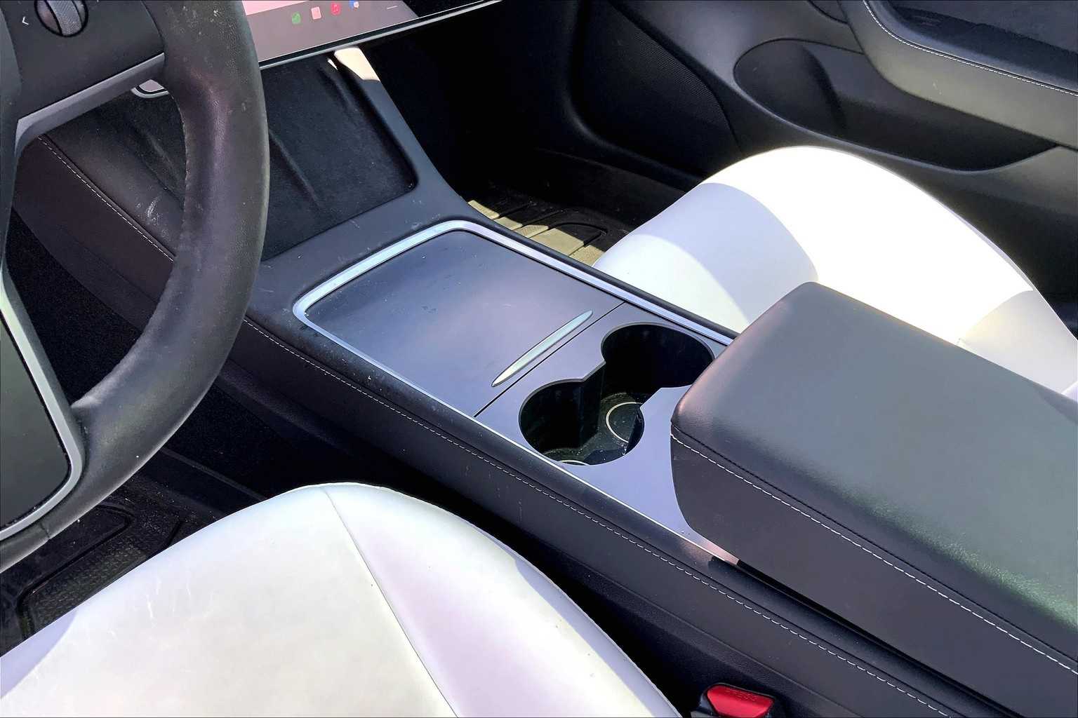 Thumbnail: 2023 Tesla Model 3 - 17