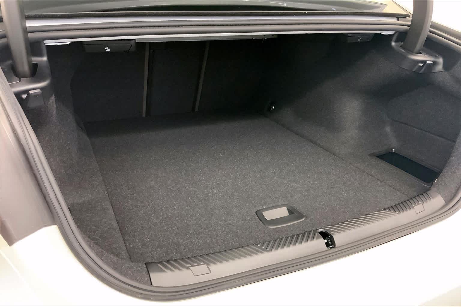 Thumbnail: 2024 BMW i5 - 19