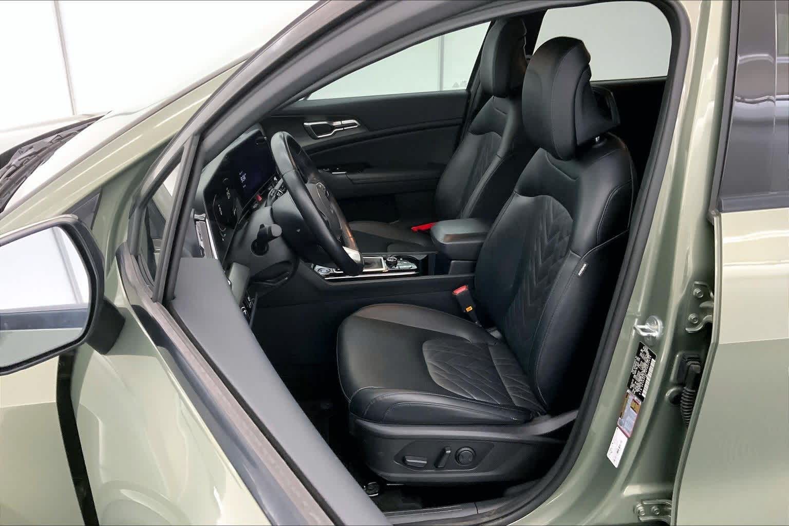 Thumbnail: 2023 Kia Sportage - 11