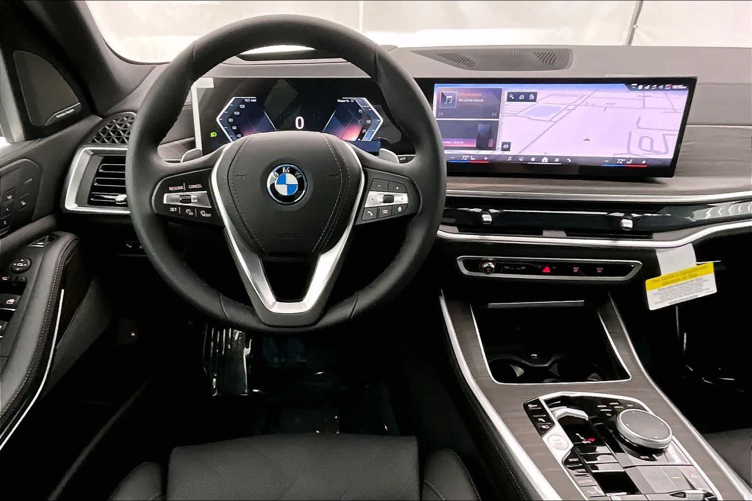 Thumbnail: 2026 BMW X5 - 15