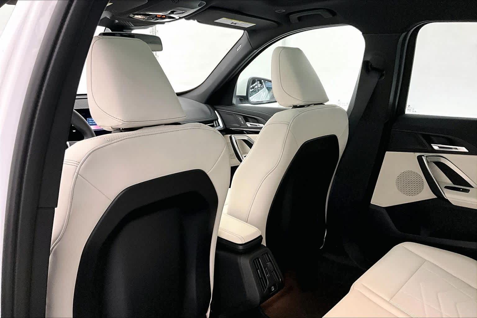 Thumbnail: 2026 BMW X1 - 12