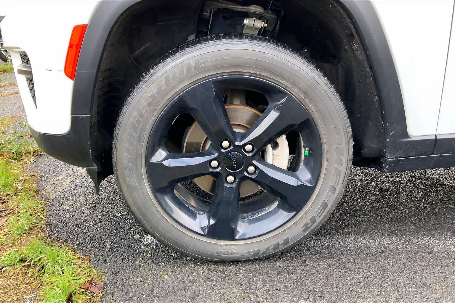 Thumbnail: 2023 Jeep Grand Cherokee - 8