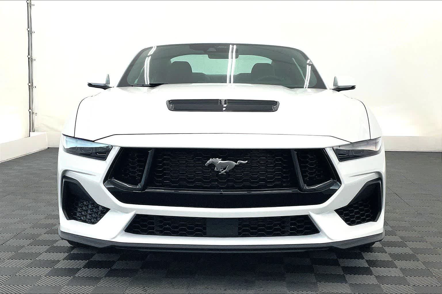 Thumbnail: 2025 Ford Mustang - 6
