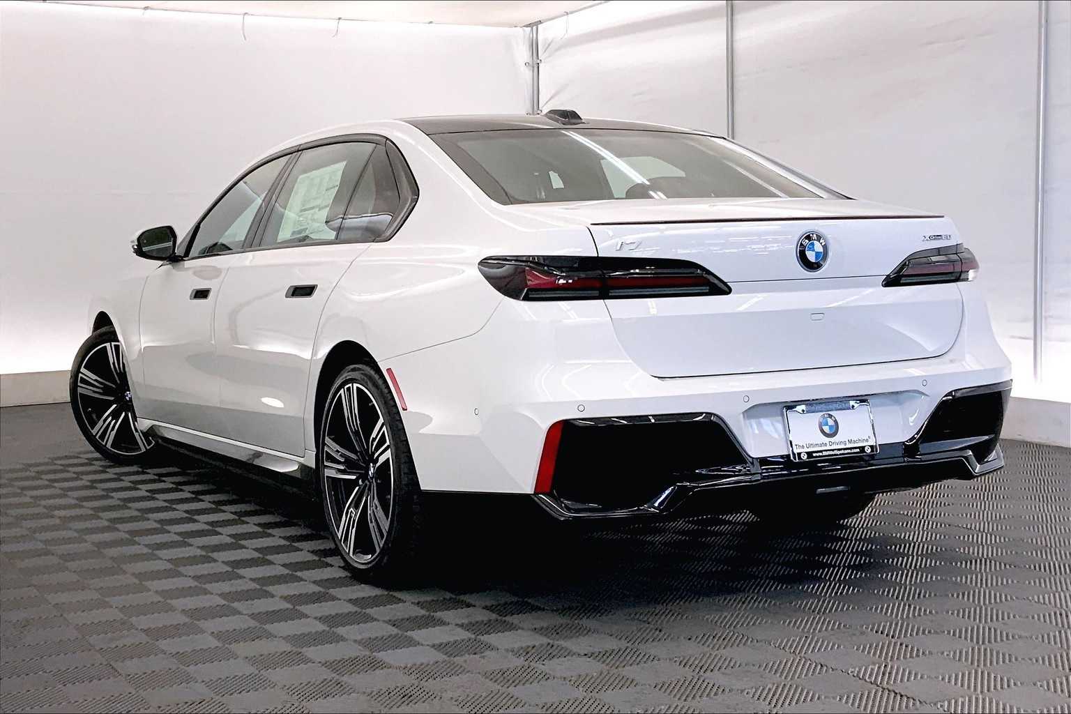 Thumbnail: 2026 BMW i7 - 4