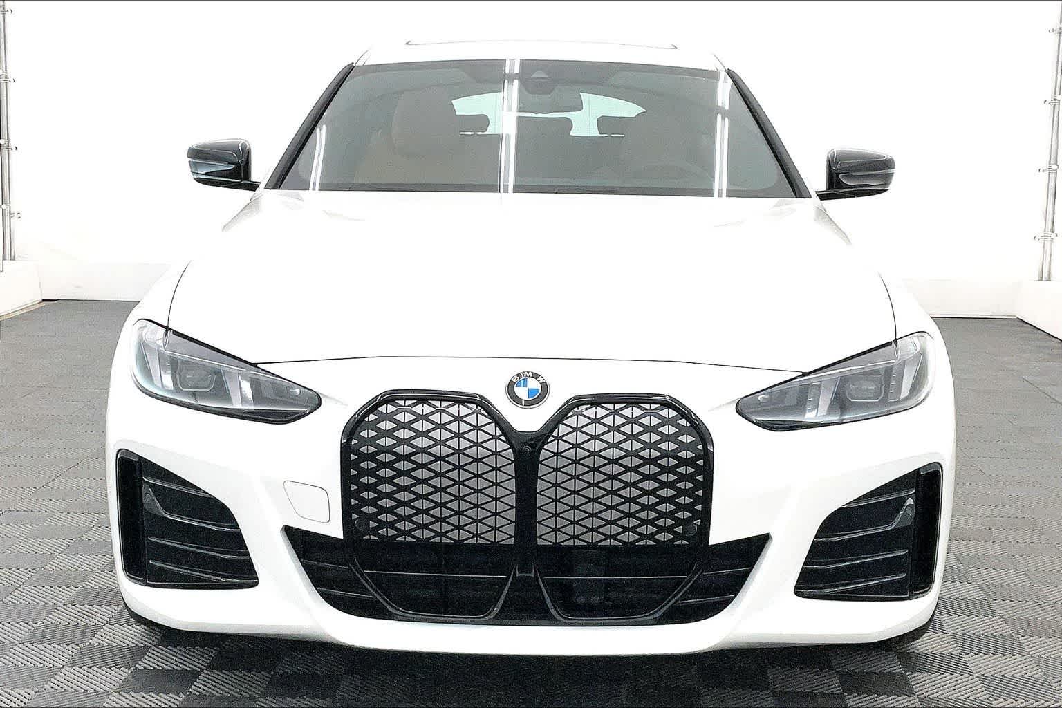 Thumbnail: 2026 BMW i4 - 6