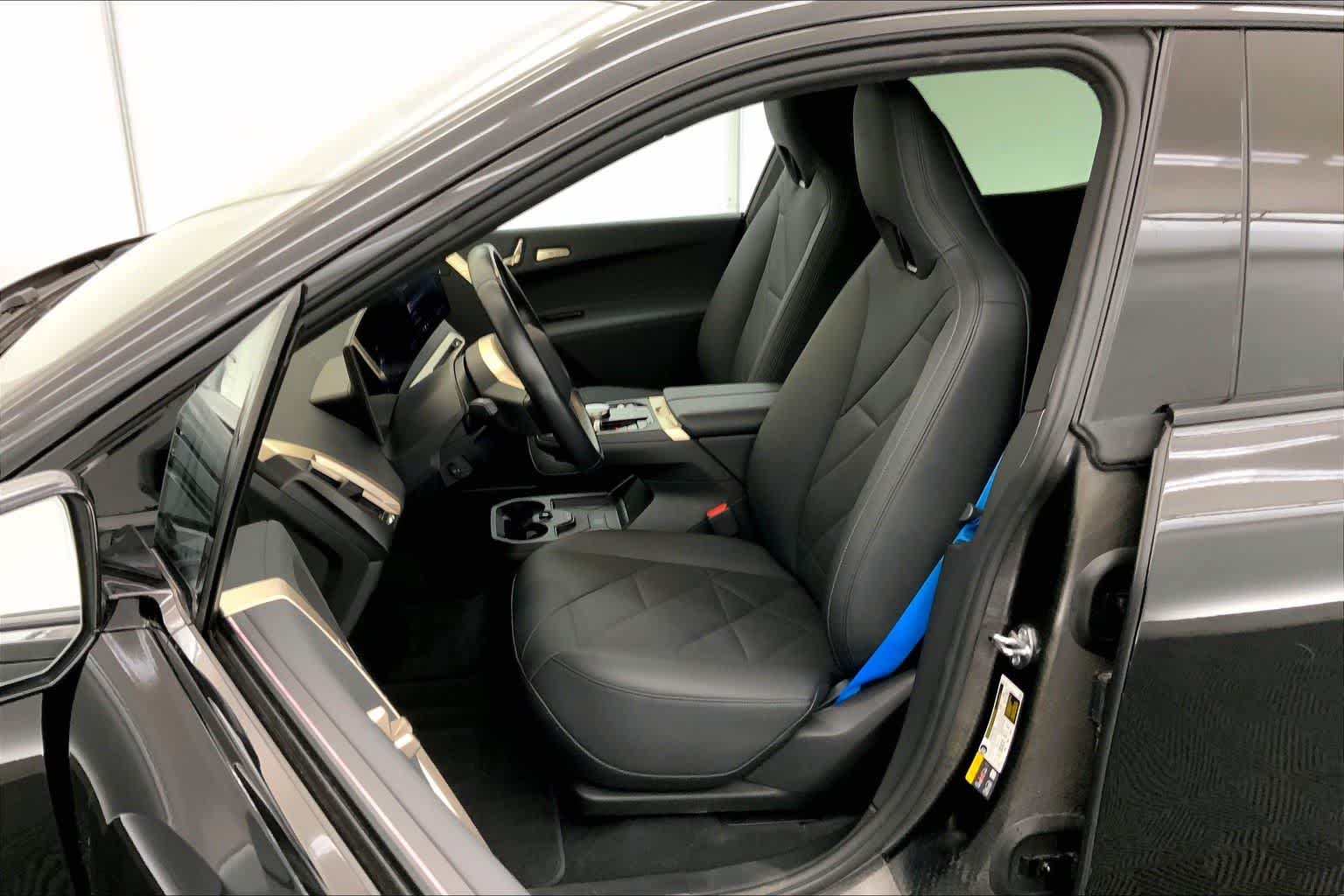 Thumbnail: 2024 BMW iX - 10