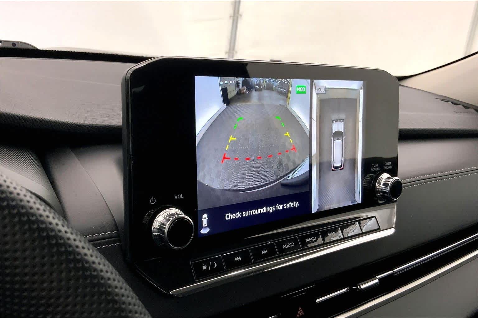 Thumbnail: 2023 Mitsubishi Outlander - 26