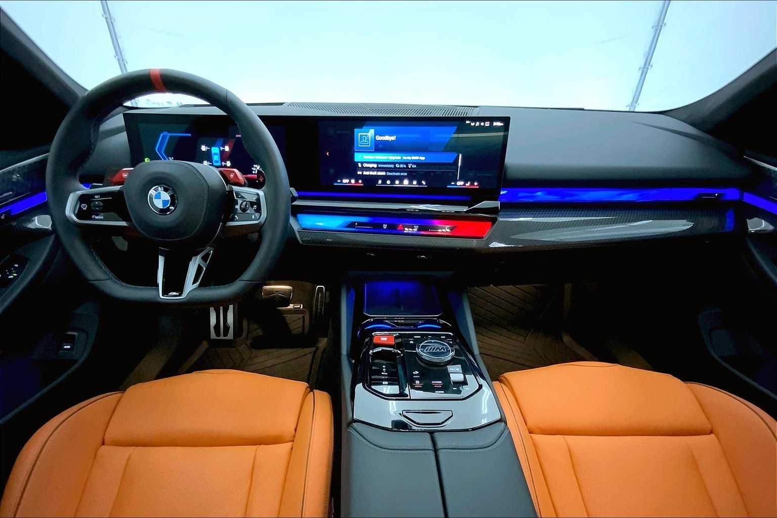 Thumbnail: 2025 BMW M5 - 10