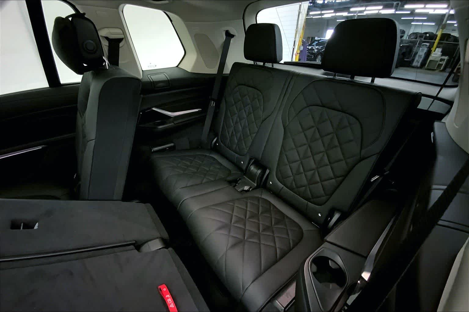 Thumbnail: 2024 BMW X7 - 29