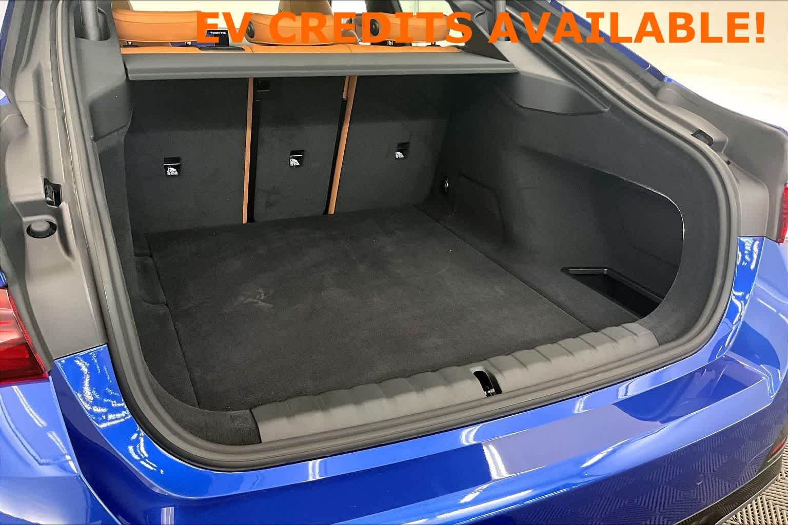 Thumbnail: 2025 BMW i4 - 18