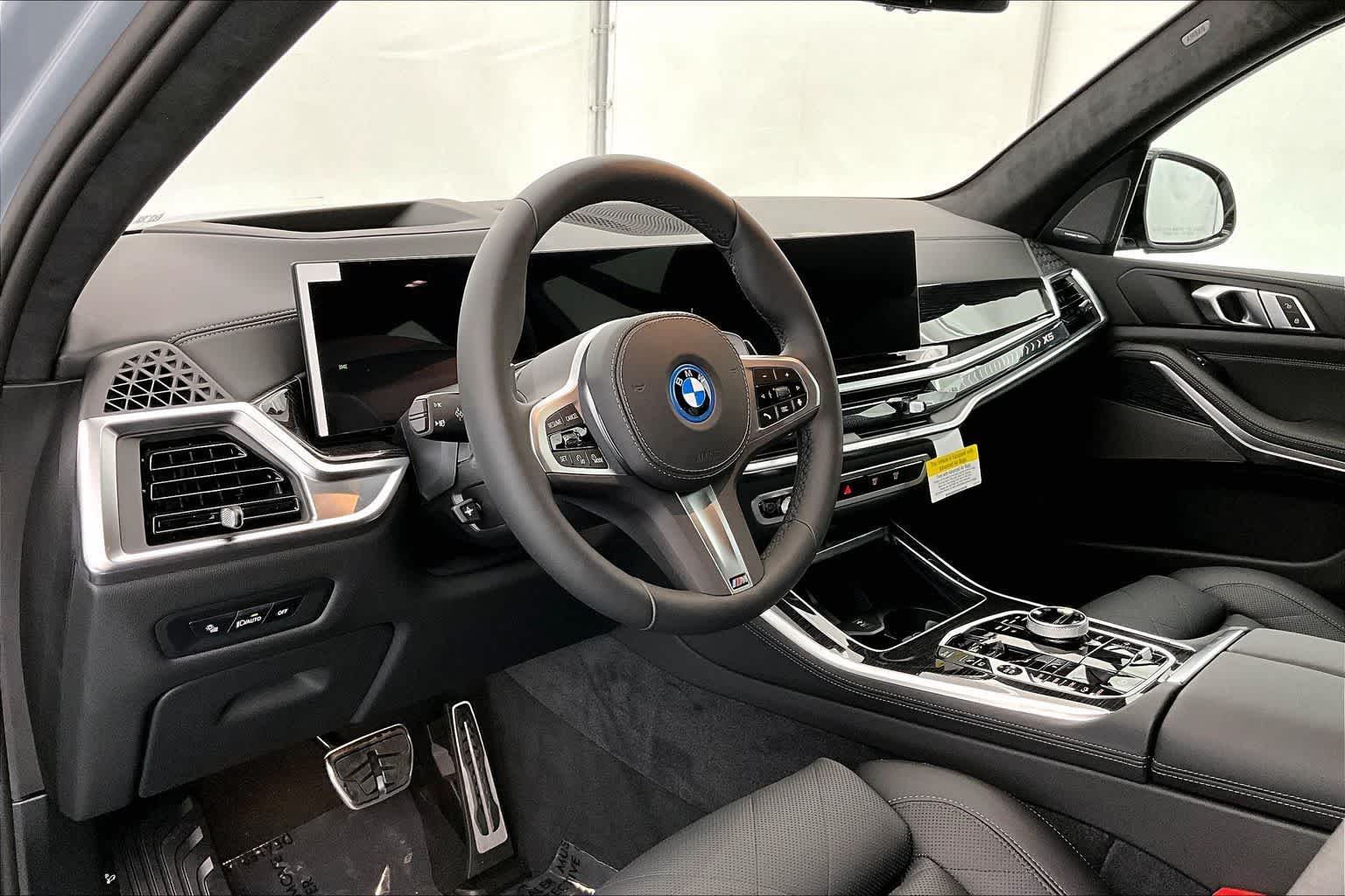Thumbnail: 2026 BMW X5 - 2