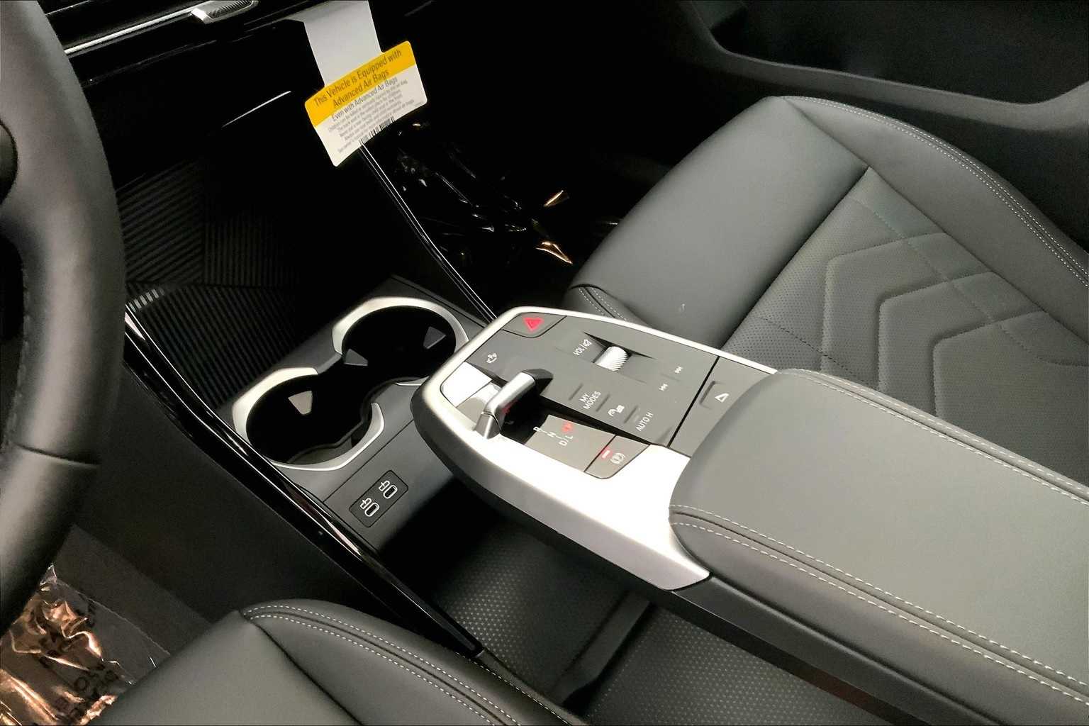 Thumbnail: 2025 BMW X1 - 17