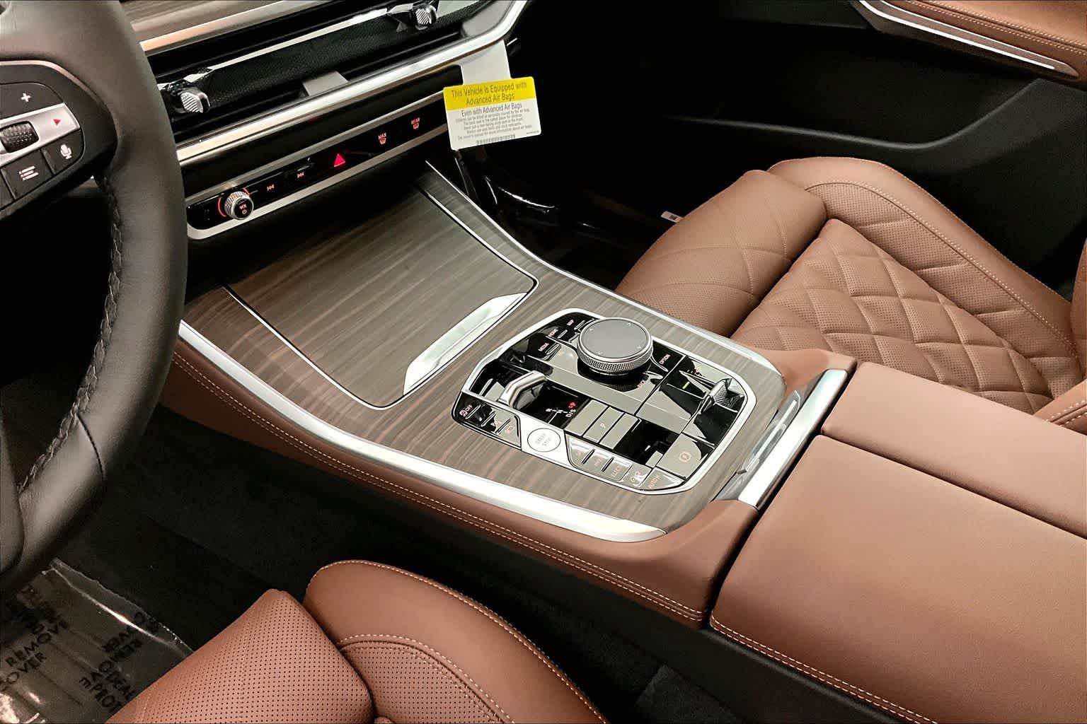 Thumbnail: 2026 BMW X5 - 17