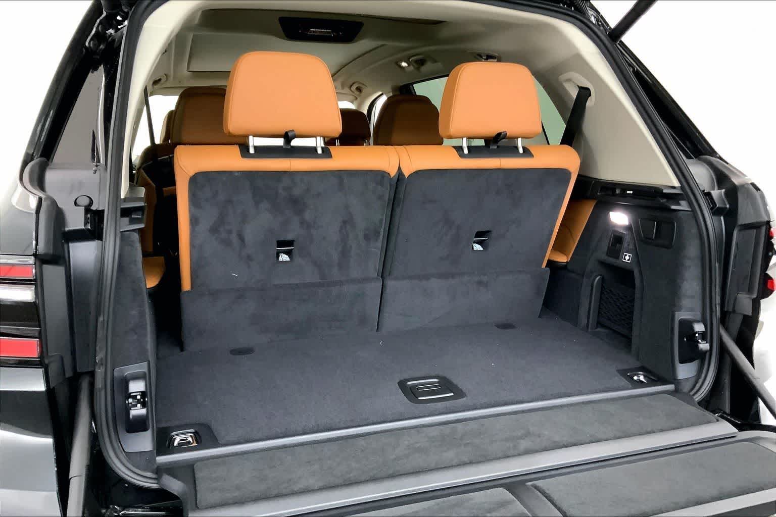 Thumbnail: 2026 BMW X7 - 19