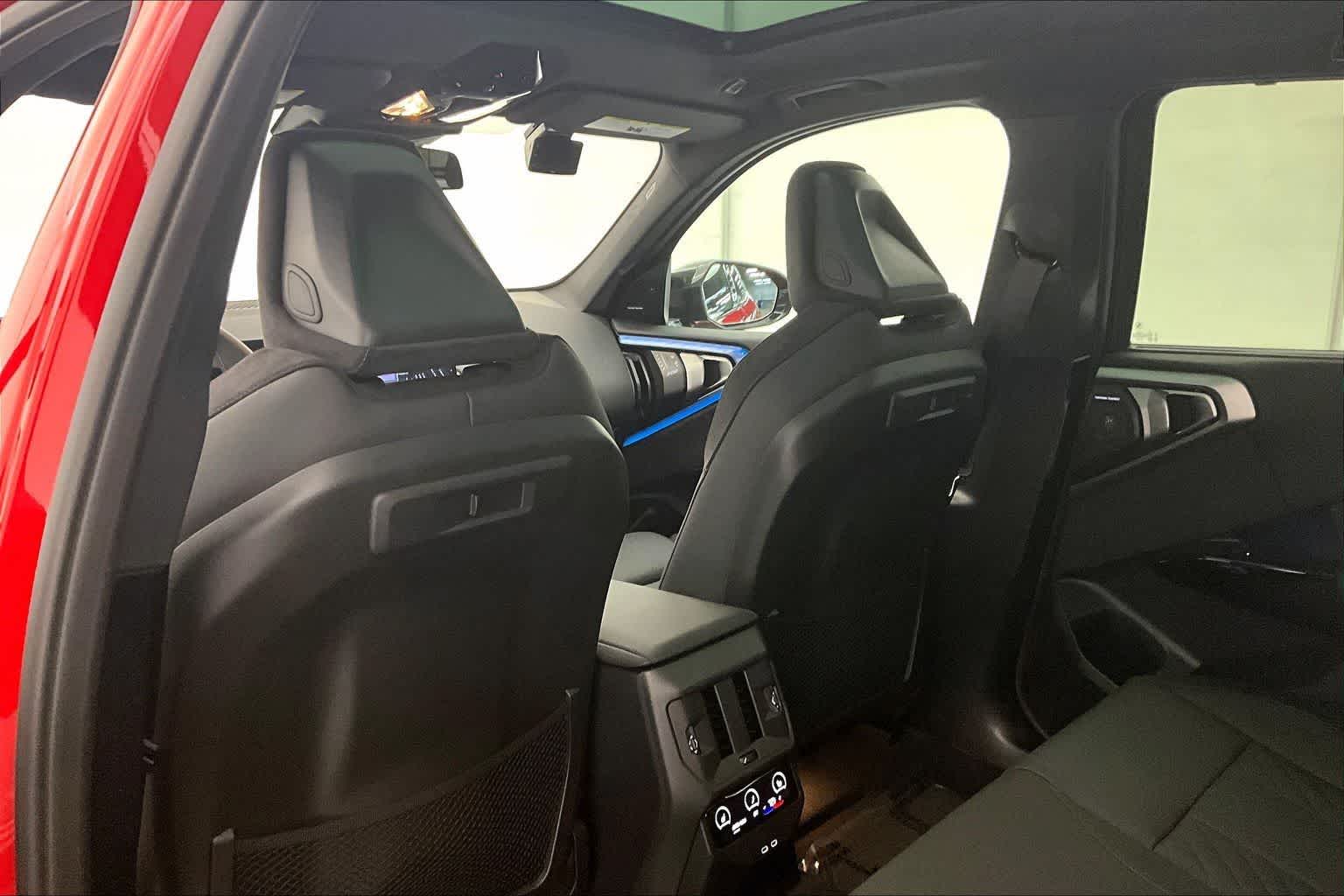 Thumbnail: 2026 BMW X3 - 12