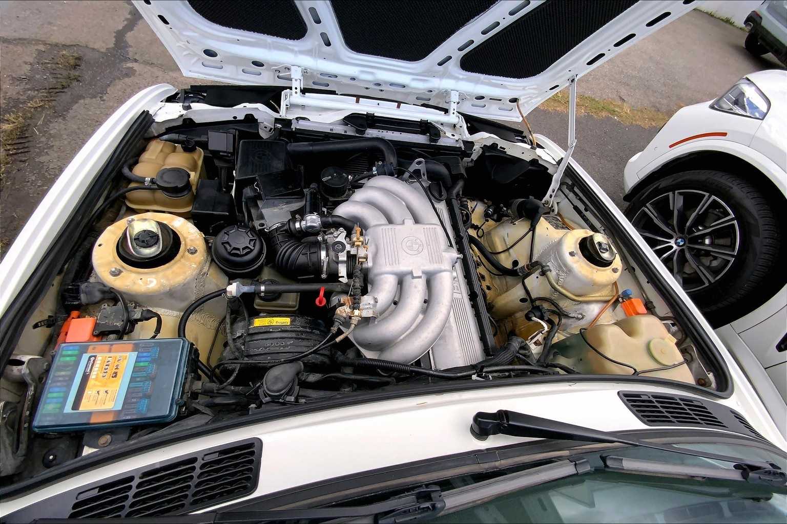 Thumbnail: 1991 BMW 3 Series - 9
