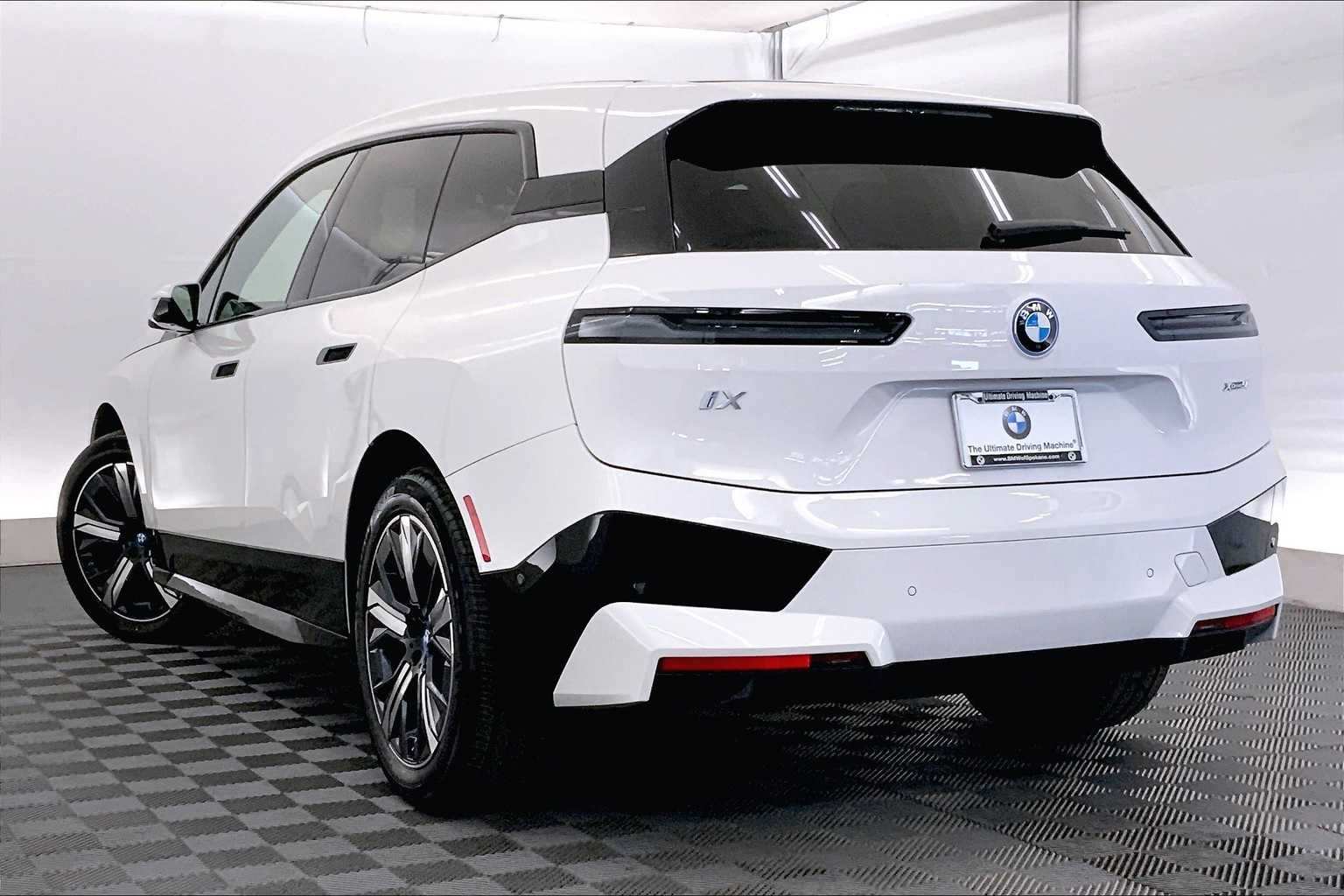 Thumbnail: 2024 BMW iX - 4