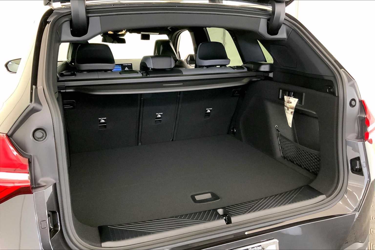 Thumbnail: 2025 BMW X3 - 19