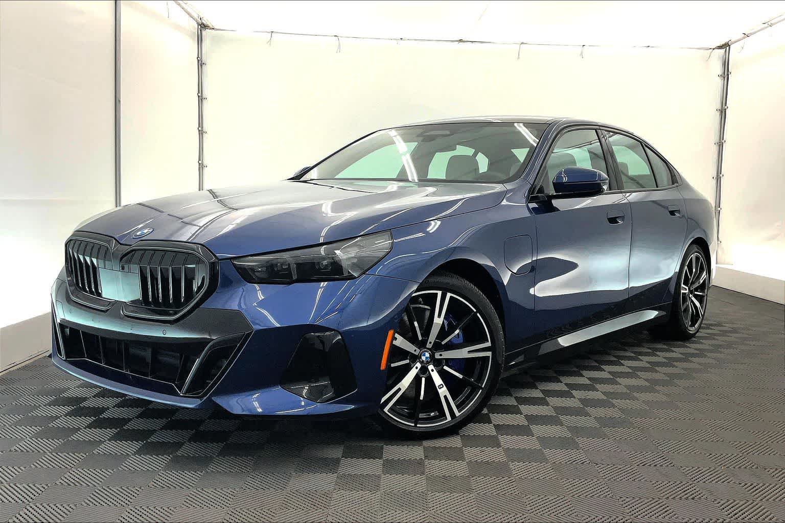 Thumbnail: 2026 BMW 5 Series - 1