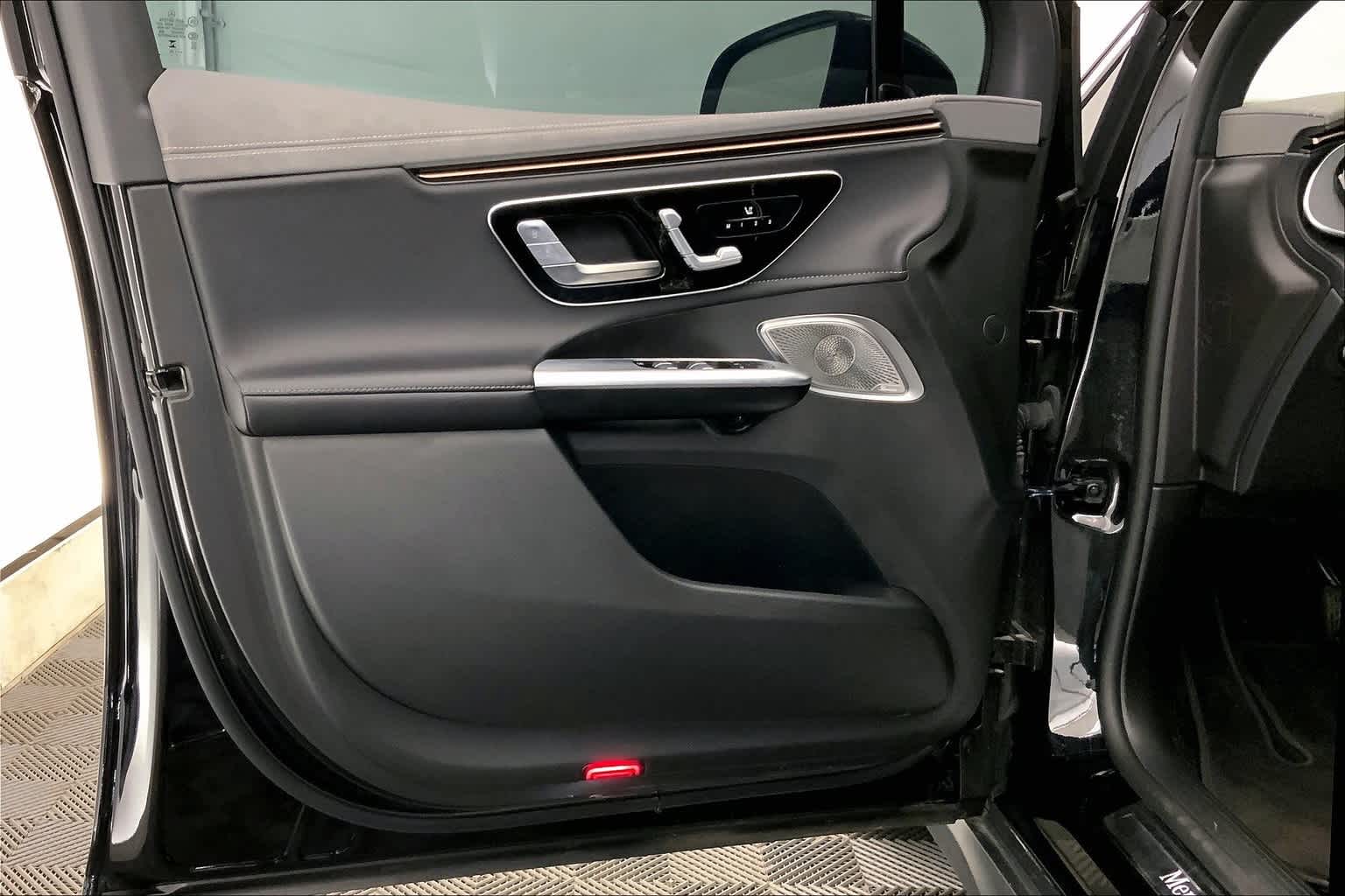 2023 Mercedes-Benz EQE 350 26