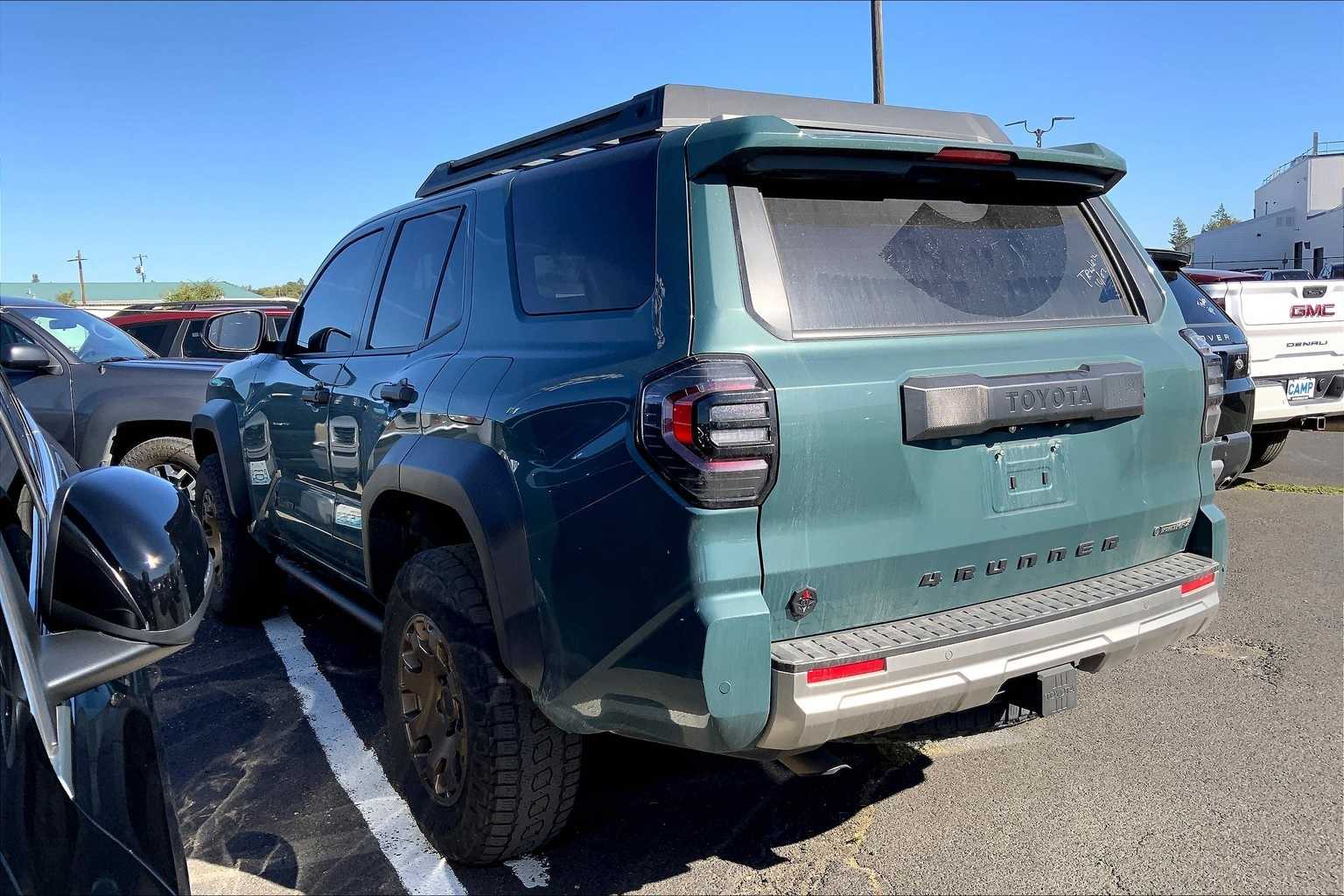 2025 Toyota 4Runner photo 3