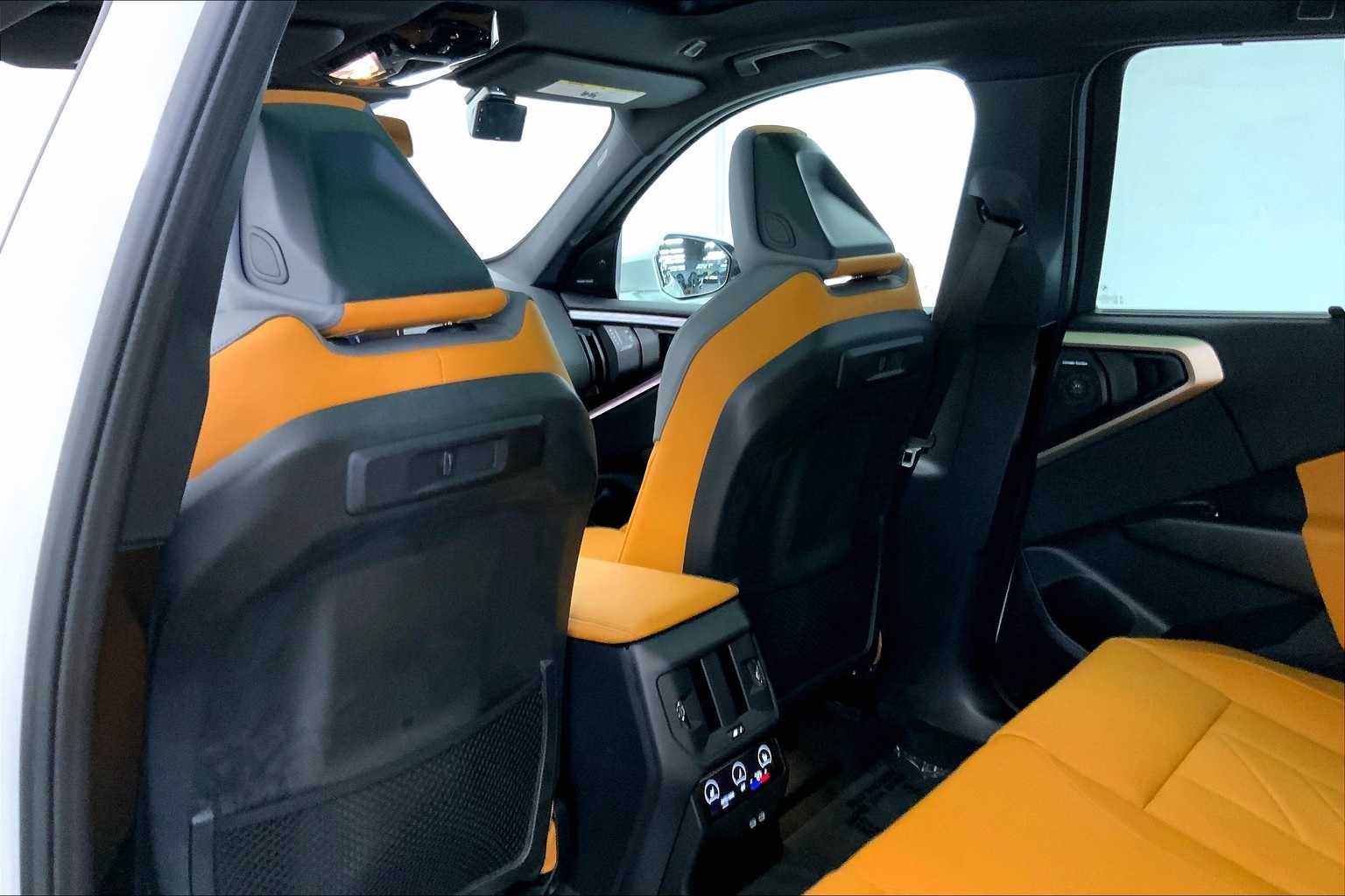 Thumbnail: 2025 BMW X3 - 12