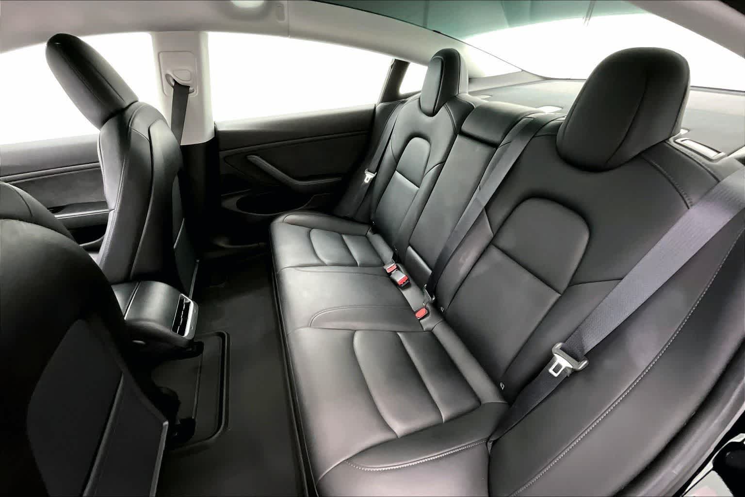 Thumbnail: 2019 Tesla Model 3 - 29